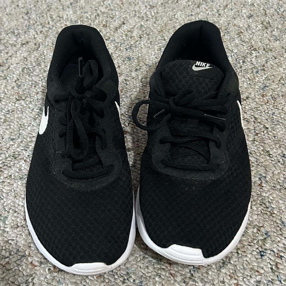 Nike Mesh Sneakers (youth sizing)